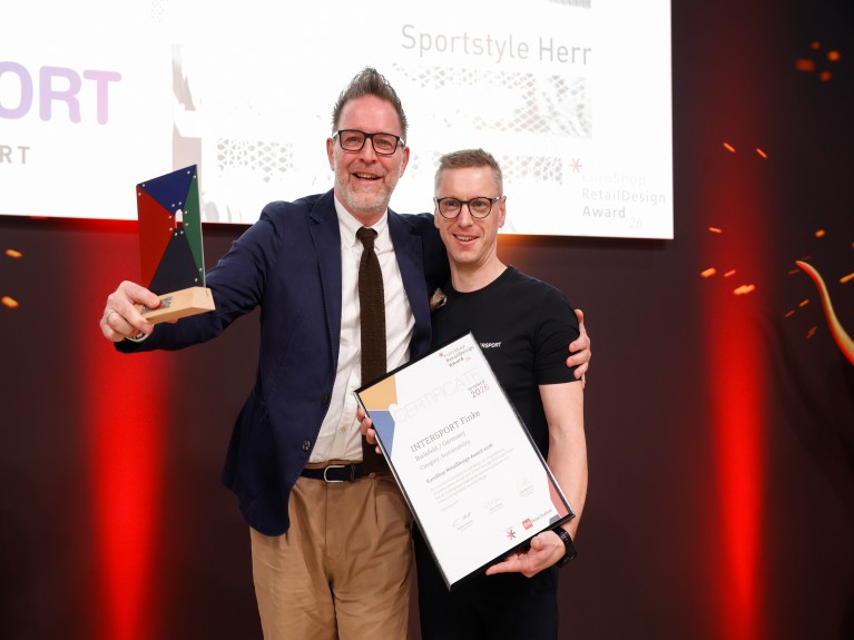 Auszeichnung Intersport Finke mit EHI-Award Foto Auszeichnung Intersport Finke mit EHI-Award