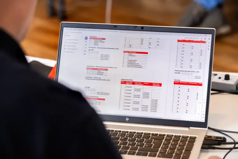 Onlinetraining Maintenance Tool