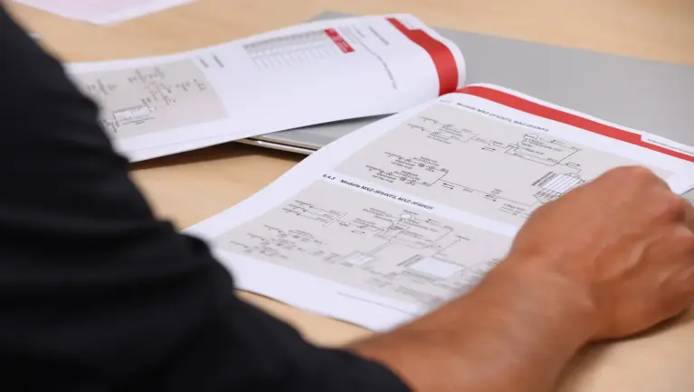 Schulung bei Mitsubishi Electric, Bild von oben