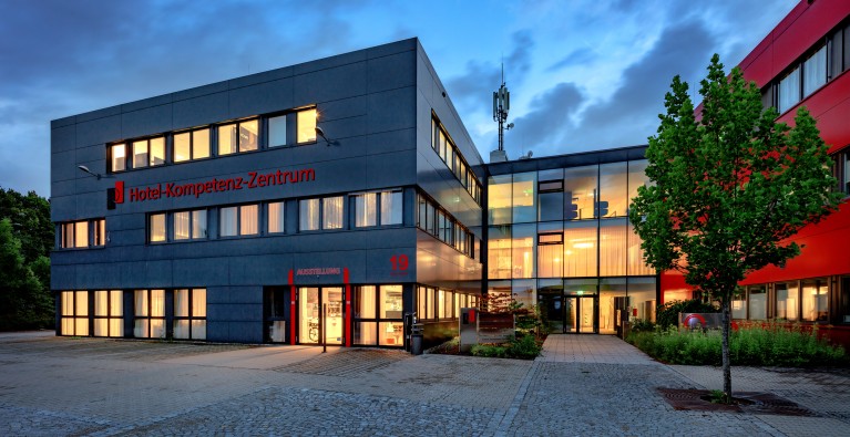 Header image: Hotel Oberschleißheim