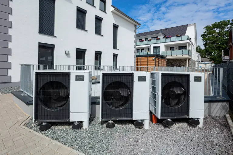 3-er Kaskade Ecodan Wärmepumpen Abbildung 3-er Kaskade Ecodan Wärmepumpen