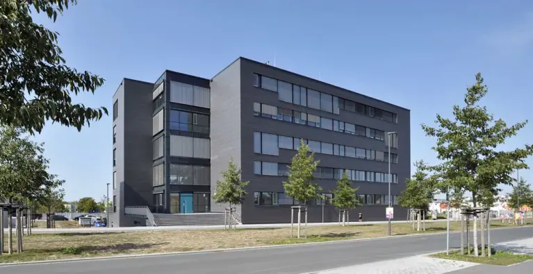 Foto des Büro-Neubaus der Firma Infosim in Würzburg