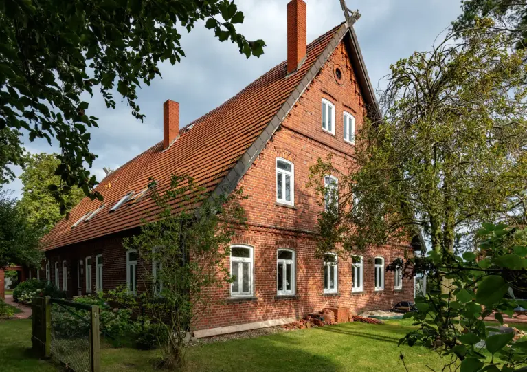 Bauernhaus heizt mit Wärmepumpe Bauernhaus heizt mit Wärmepumpe