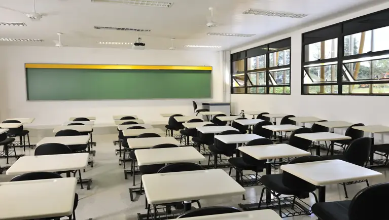 Écoles et universités