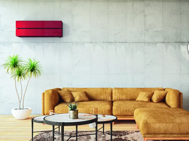  Rode M-Serie airconditioner aan de muur in de woonkamer
