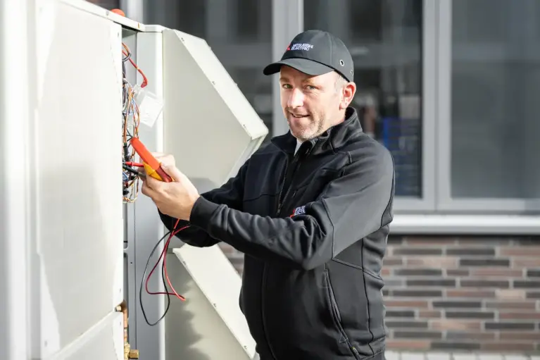 Installateur vers l'unité extérieure Installateur vers l'unité extérieure