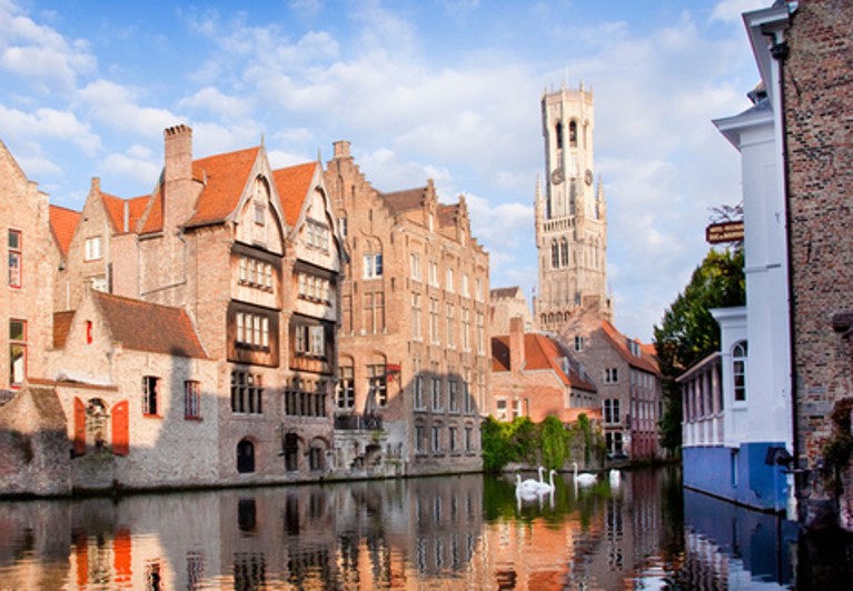 Beeld Brugge stad - gebouwen aan het water